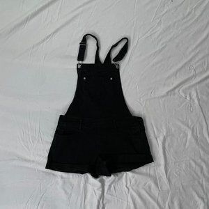 no bo relaxed fit(7-9) black overalls with silver detail and front pocket